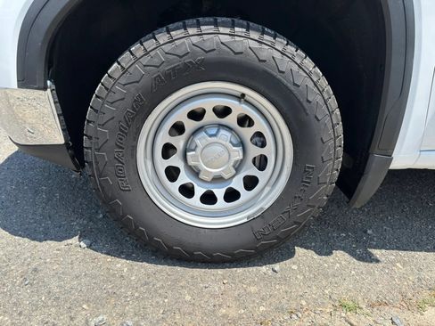Used 2020 GMC Sierra 1500 2WD Regular Cab image 10