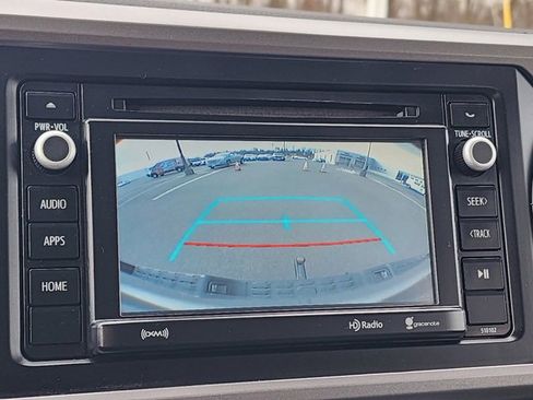 Used 2018 Toyota Tacoma SR5 image 31