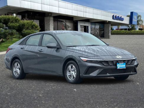 New 2026 Hyundai Elantra SE FWD image 10
