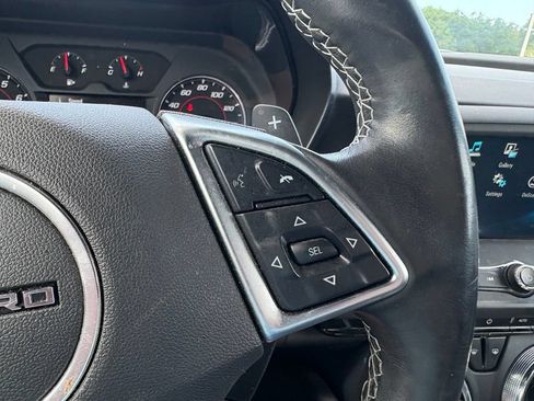 Used 2018 Chevrolet Camaro LT RWD image 5