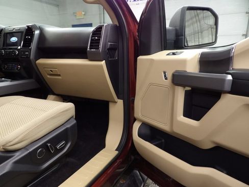 Used 2017 Ford F150 XLT w/ Equipment Group 302A Luxury AWD/4WD image 29