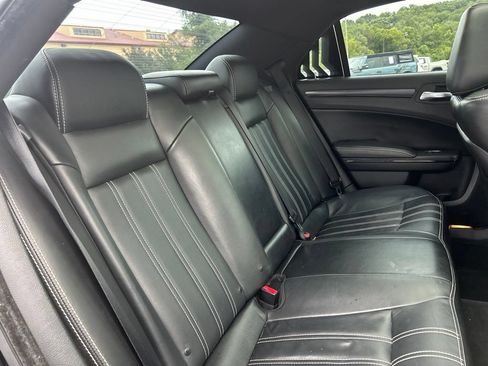 Used 2014 Chrysler 300 S AWD/4WD image 38