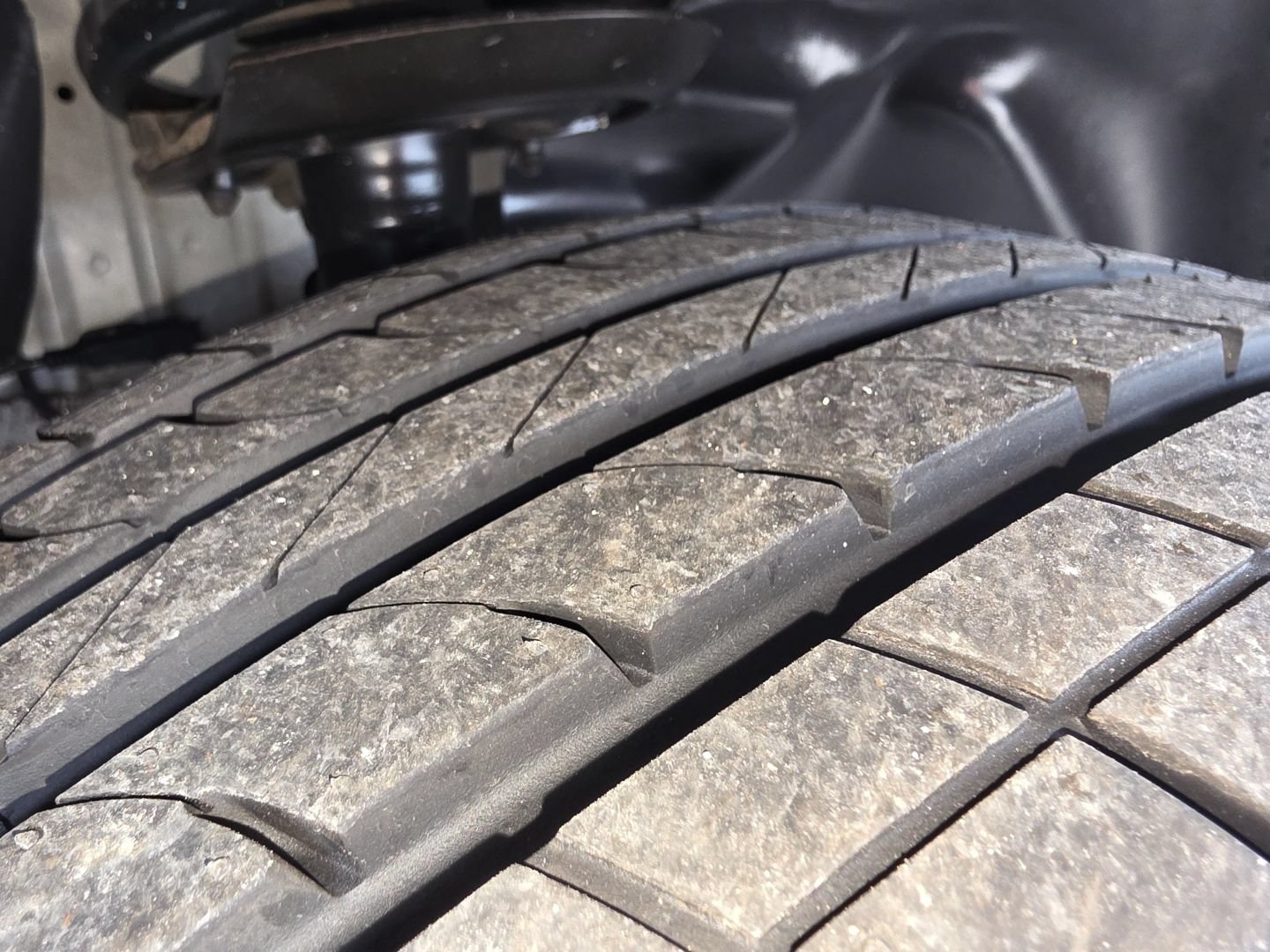 Used 2019 Jeep Cherokee Latitude w/ Popular Appearance Group FWD image 35
