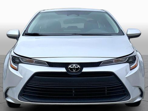 Used 2024 Toyota Corolla LE FWD image 4