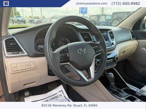 Used 2017 Hyundai Tucson SE w/ SE Popular Package 02 FWD image 18
