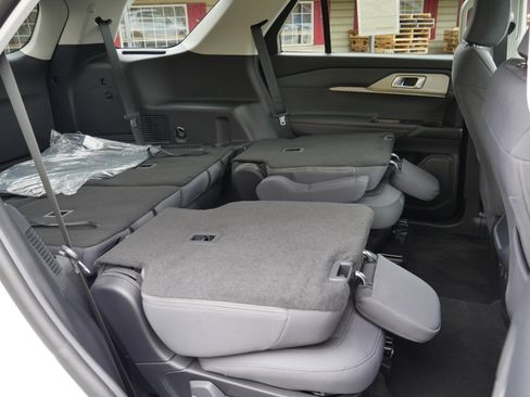 New 2026 Ford Explorer Active AWD/4WD image 32