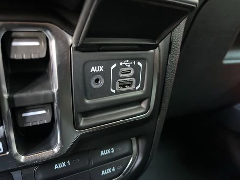 New 2026 Jeep Wrangler Unlimited Rubicon AWD/4WD image 40