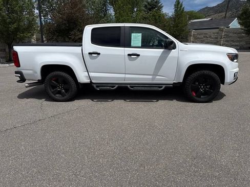Used 2018 Chevrolet Colorado LT w/ Redline Special Edition AWD/4WD image 11