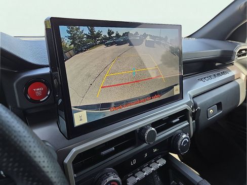Used 2025 Toyota Tacoma TRD Off-Road AWD/4WD image 16