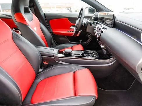 Used 2023 Mercedes-Benz CLA 250 4MATIC image 17