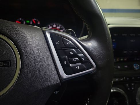 Used 2020 Chevrolet Camaro LT w/ RS Package image 24