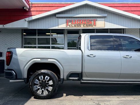 Used 2024 GMC Sierra 2500 Denali w/ Denali Reserve Package AWD/4WD image 11