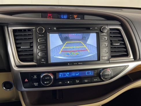 Used 2018 Toyota Highlander Limited image 31