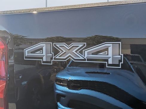 Used 2024 Ford F250 Lariat w/ Lariat Ultimate Package AWD/4WD image 14