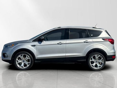 Used 2019 Ford Escape Titanium FWD image 3