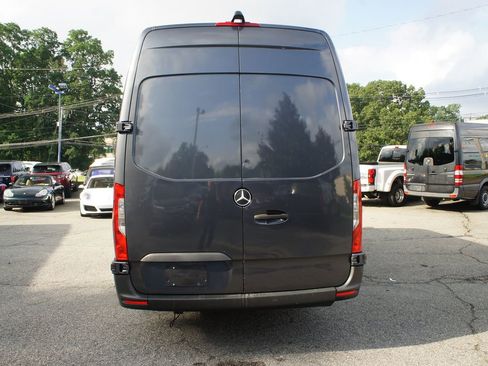 Used 2019 Mercedes-Benz Sprinter 4500 image 12