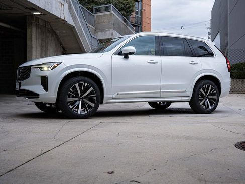 New 2026 Volvo XC90 B5 Core AWD/4WD image 3