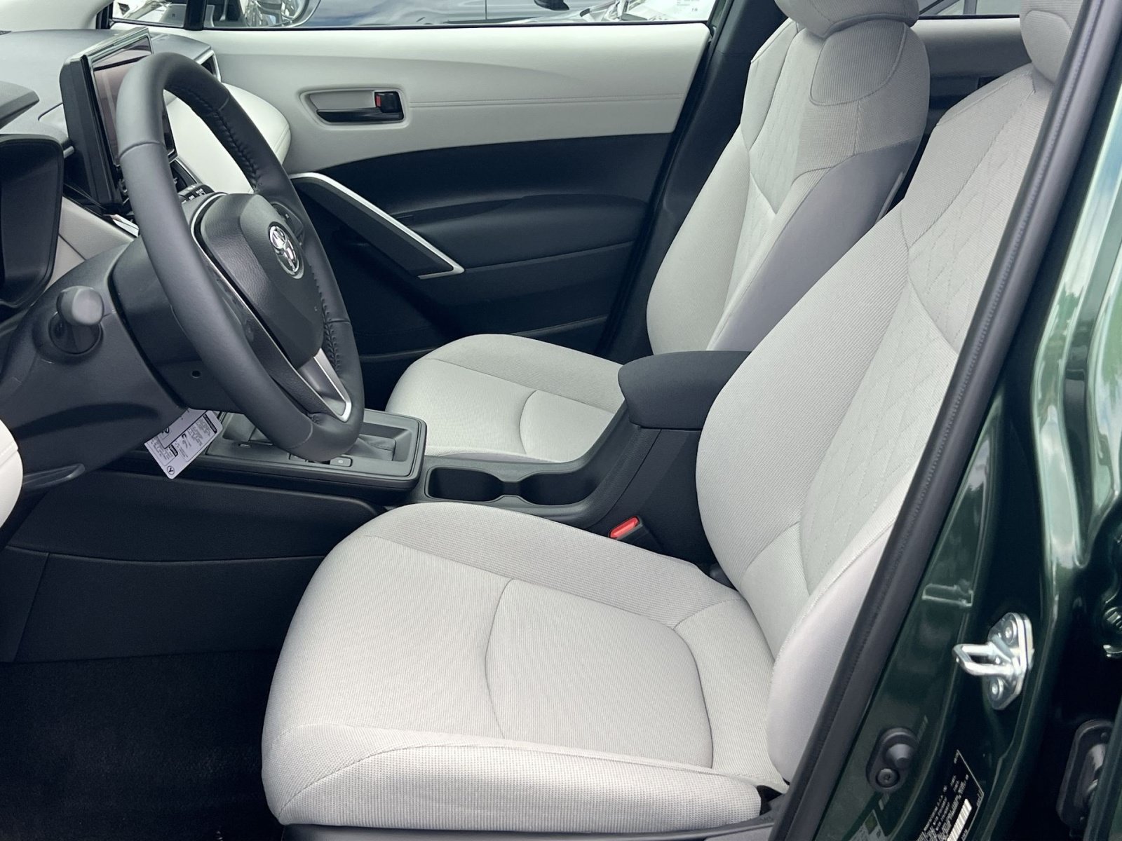 New 2026 Toyota Corolla Cross LE w/ Moonroof Package AWD/4WD image 7