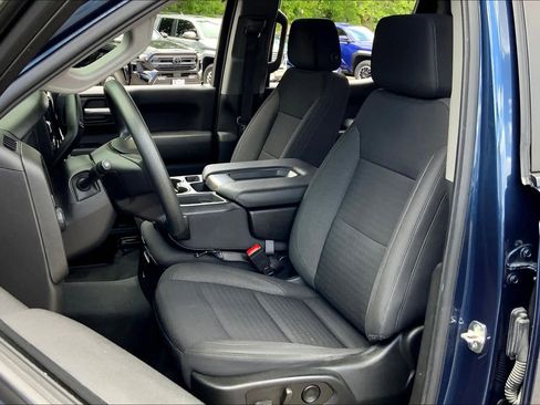 Used 2022 Chevrolet Silverado 1500 Custom image 8