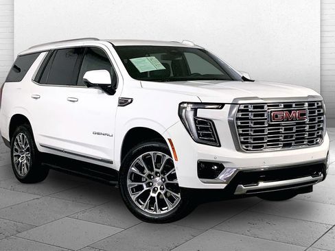 Used 2025 GMC Yukon Denali AWD/4WD image 1