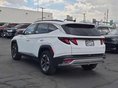 Certified 2025 Hyundai Tucson SEL AWD/4WD image 9