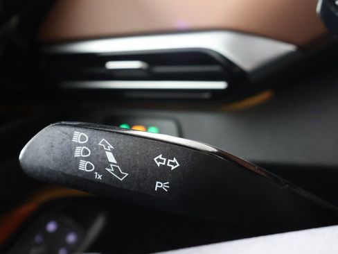 Used 2021 Volkswagen ID.4 Pro S image 39