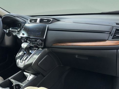 Used 2018 Honda CR-V Touring image 28