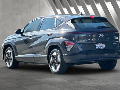 Used 2024 Hyundai Kona SE image 6