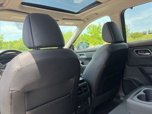 Used 2021 Nissan Rogue SL w/ Premium Package FWD image 28