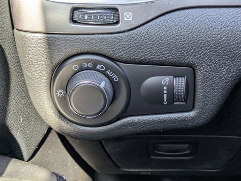 Used 2020 Jeep Cherokee Latitude image 26