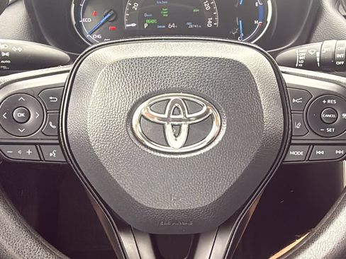 Certified 2025 Toyota RAV4 XLE AWD/4WD image 12