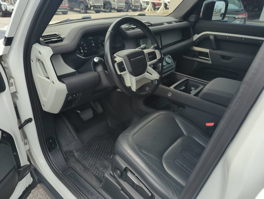 Used 2022 Land Rover Defender 110 S AWD/4WD image 10