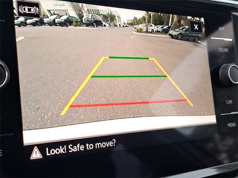 Certified 2023 Volkswagen Tiguan SE image 25