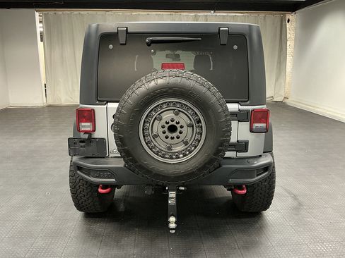 Used 2017 Jeep Wrangler Unlimited Rubicon AWD/4WD image 4