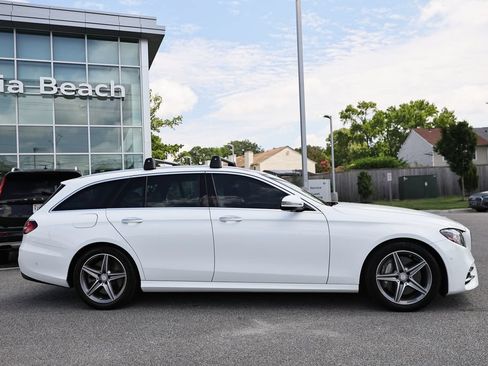 Used 2017 Mercedes-Benz E 400 4MATIC Wagon image 4