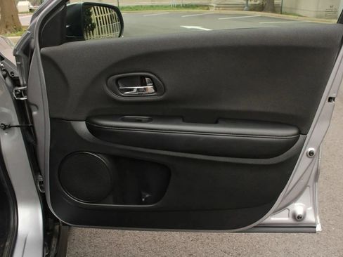 Used 2019 Honda HR-V Sport image 30