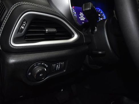 New 2026 Chrysler Pacifica Select image 26