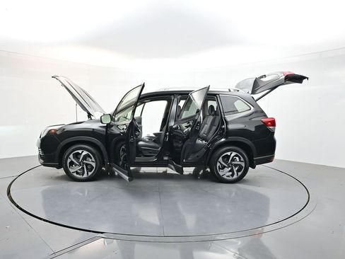 Used 2024 Subaru Forester Touring w/ POP Package 3 AWD/4WD image 42