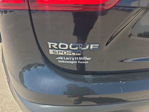 Used 2021 Nissan Rogue Sport SL w/ Premium Package FWD image 24
