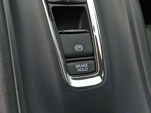 Used 2019 Honda HR-V Touring image 23