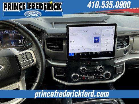 Used 2024 Ford Expedition XLT image 6