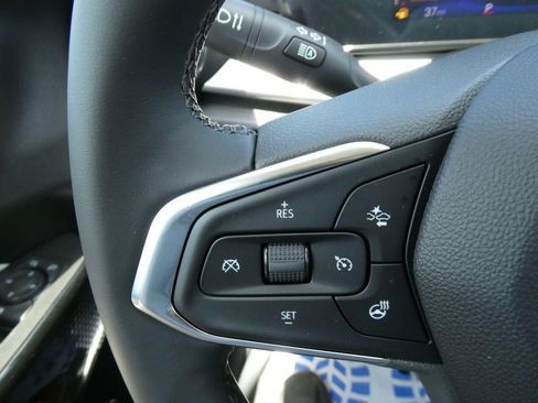 New 2026 Chevrolet Trax LT w/ LT Convenience Package FWD image 19
