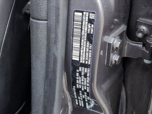 Used 2019 Jeep Renegade Trailhawk AWD/4WD image 24