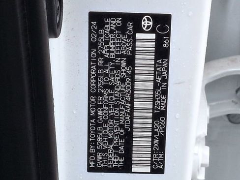 Certified 2024 Toyota Crown Platinum image 32