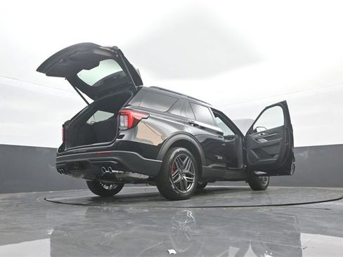 New 2026 Ford Explorer ST w/ Sun And Sound Package image 38