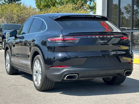 Used 2022 Porsche Cayenne E-Hybrid Coupe image 8