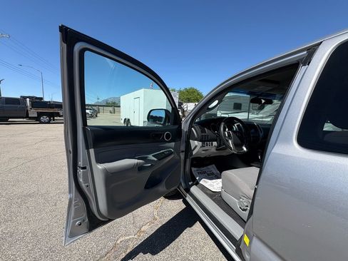 Used 2014 Toyota Tacoma 2WD Access Cab w/ SR5 Package image 11
