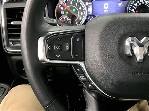 Used 2025 RAM 1500 Laramie AWD/4WD image 24