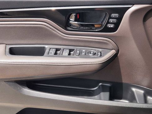 Certified 2022 Honda Odyssey Touring image 23