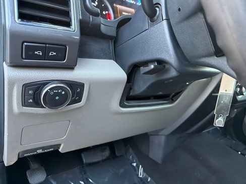 Used 2022 Ford F250 XLT w/ XLT Value Package image 19